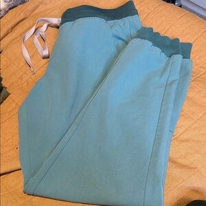 Figs Zamora joggers SURGICAL GREEN regular length and inseam